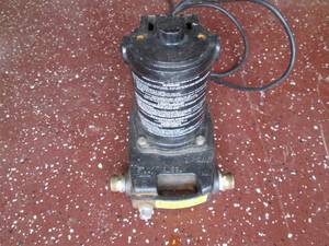 lot 25 image: Water transfer pump...