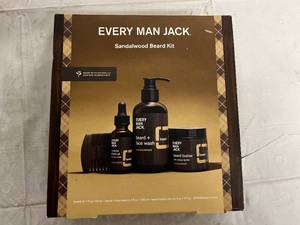 Every Man Jack SandalWood Beard Kit