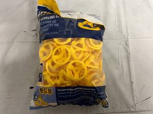 100 Pack of QEP Tile Leveling Clips