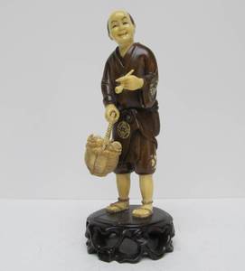 lot 38 image: Carved Vintage Faux Ivory or BoneWood Oriental Figure #10
