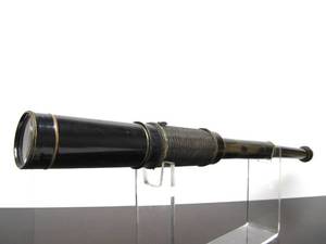 lot 48 image: Antique Brass Telescope