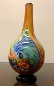 lot 21 image: Beautiful LARGE Hand-Blown Art Glass Vase
