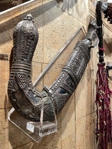 lot 60 image: Early Ornate Silver Mounted Yemeni Khanjar or Janbiya Dagger wScabbard - 