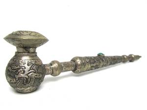 lot 89 image: Vintage Oriental Opium Pipe #1