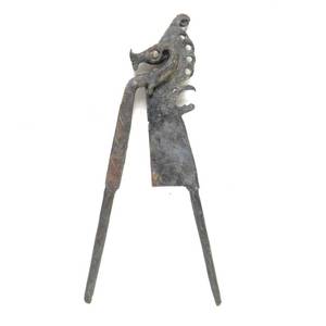 lot 54 image: Primitive Antique Iron Betel Nut Cutter