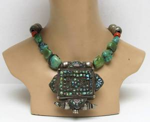lot 113 image: Antique Tibetan Gau  Prayer Box Necklace wSilver Turquoise & Coral