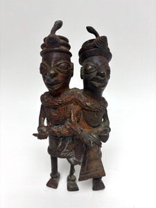 lot 45 image: Antique African Bronze Conjoined Figural Sculpture