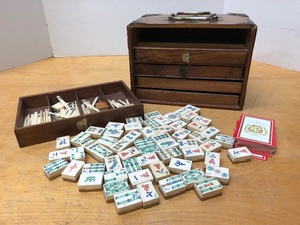 Antique Chinese Bone Mahjong Set in Wooden Box