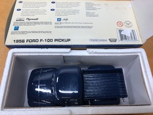 Die-Cast 1956 F-100 Ford Pickup