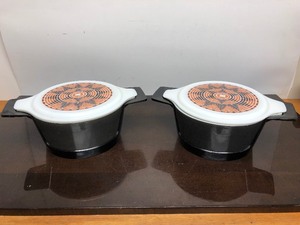 AMAZING Pair of Vintage NOS Pyrex Pueblo Casseroles w Holders