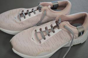 lot 20 image: Nike Womens Pink Comfort Footbed Athletic Shoes Size 10