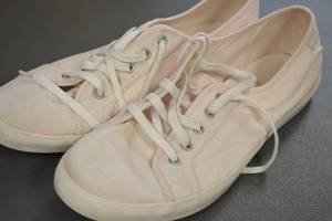 lot 21 image: Keds Womens Sneakers Size 10