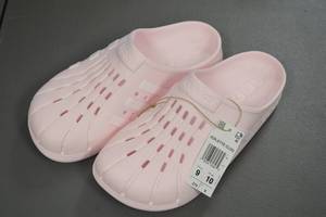 lot 32 image: Adilette Clog Pink Size 910