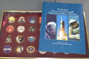 lot 101 image: The Projects Mercury Gemini Apollo Cloisonn Medallion Collection
