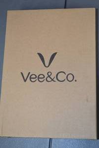 lot 133 image: Vee&Co. Stackable Jewelry Display Necklace Tray, Grey