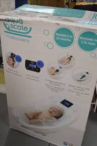 lot 160 image: Aqua Scale Baby Bath Tub with Digital Scale and Thermometer
