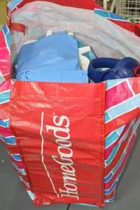 lot 163 image: Assorted Goods Lot in HomeGoods Bag