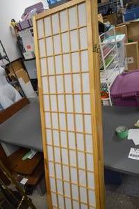 lot 168 image: Japanese-Style Folding Shoji Screen Room Divider