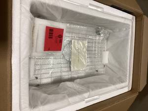 LORDEAR 32 in. Undermount Single Bowl Ceramic Kitchen Sink with Strainer and Bottom Grid    Customer Returns See Pictures