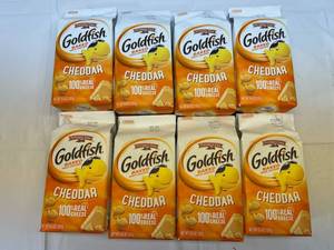 KK. 8x 6.6oz Goldfish Cheddar Crackers