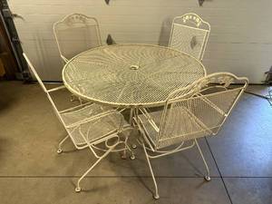 Wrought Iron Metal Patio Set with Table and 4 Spring Back Chairs
