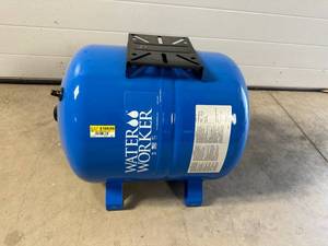 Brand New Water Worker Ht-14 Horizontal Well Pressure Tank with Pump Mount