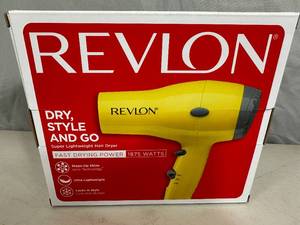 New Revlon Dry Style and Go Lightweight Hair Dryer