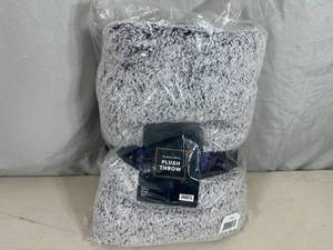 New Limited Edition Ulta Plush Throw Blanket