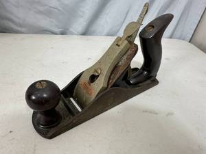 Vintage Stanley Bailey Number 3 Wood Plane
