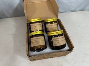 New 4 Piece Candle Set
