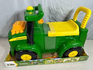 New John Deere Ride on Tractor