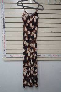 lot 104 image: New Ladies Small Full Length Summer Dress
