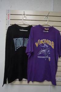 lot 109 image: 2 Mens XL Shirts