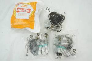 lot 155 image: 2005 McDonalds Happy Meal Toy The Cat and Poo-Chi Toy