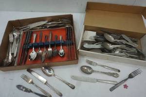 lot 27 image: Panama Silver, Rogers and Hamilton and other flatware