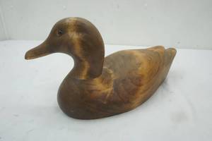 lot 197 image: A Wooden Bird Factory Original Hand Carved USA