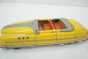lot 255 image: Vintage Wind Up car
