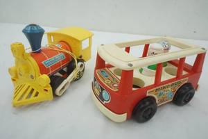lot 256 image: Fisher Price Pull Toys from 60s