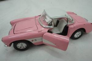 lot 282 image: Diecast 1957 Corvette model car
