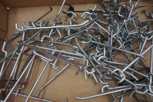 lot 310 image: Variety Shelving Hooks