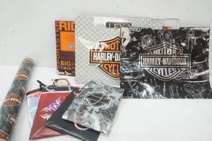 lot 315 image: Harley Davidson Wrapping paper, and Gift Bags