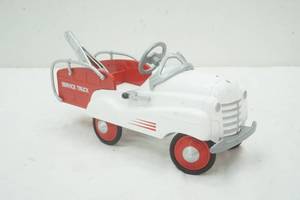 lot 356 image: Model Service Truck pedal car