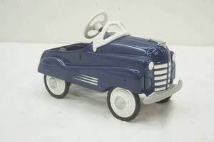 lot 357 image: Model blue pedal car