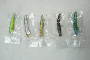 lot 376 image: fishing lures