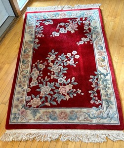 lot 50 image: Vintage Oriental Rug
