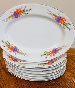 lot 119 image: China Oval Plates with Stunning Purple, Orange Flowers and Greens by Tatung