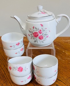 lot 120 image: Vintage Teapot & 6 Teacups Pink Roses on White and Silver Rim by Tatung