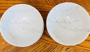 lot 124 image: Japanese White Cherry Blossom Noodle  Ramen Bowls