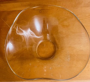 lot 102 image: Scalloped Rim Large Glass Bowl