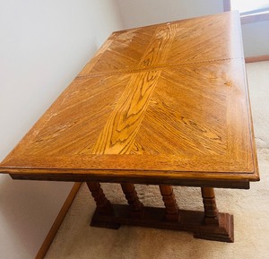 lot 107 image: Vintage Oak Dining Table